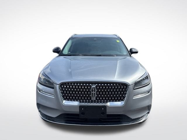 2022 Lincoln Corsair Standard photo 2
