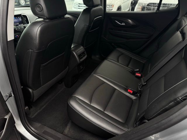 2024 GMC TERRAIN - Image 20