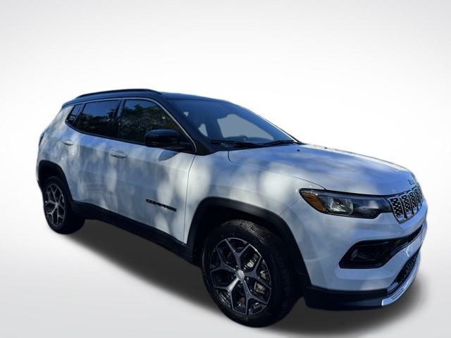 2024 Jeep Compass Limited photo 3