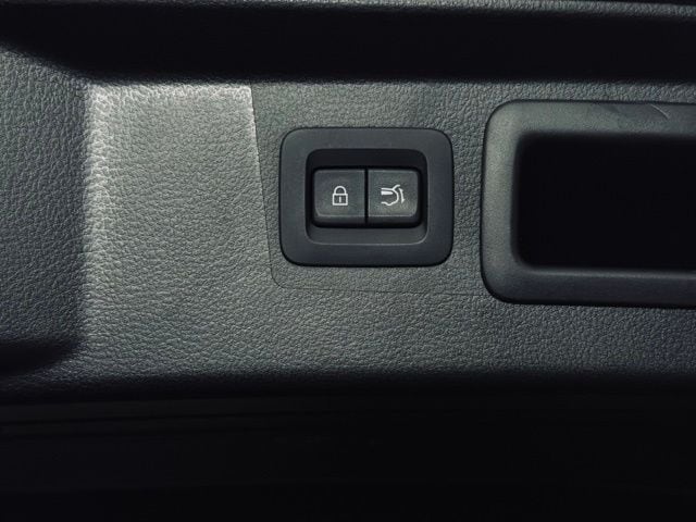 2025 MAZDA CX-50 - Image 12