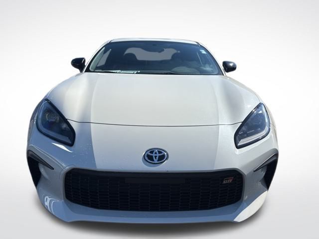 2024 Toyota GR86 Premium photo 2