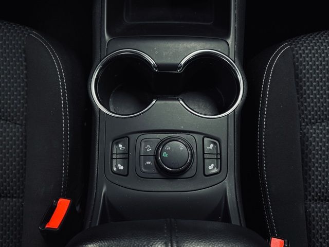 2022 GMC TERRAIN - Image 28