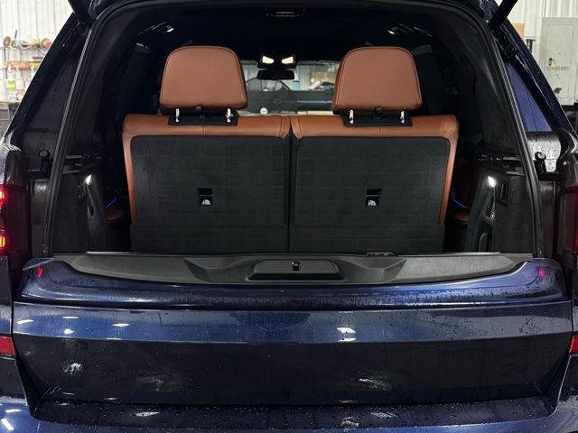 2024 BMW X7 - Image 12