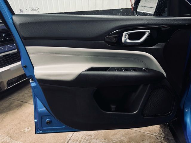 2025 JEEP COMPASS - Image 11