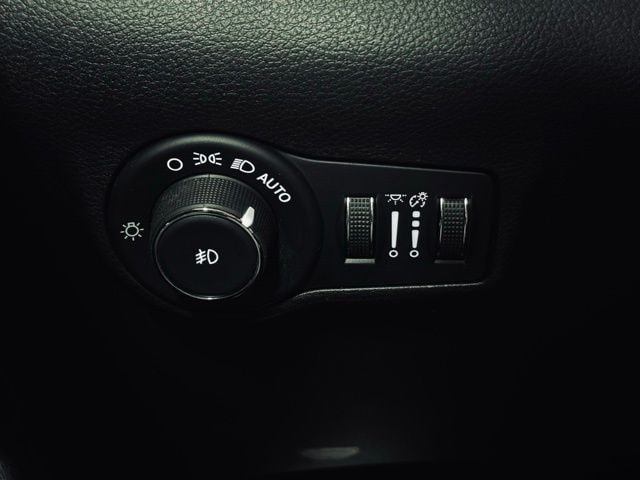 2022 JEEP COMPASS - Image 32