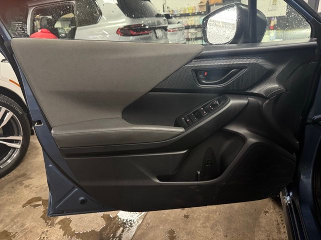 2024 SUBARU CROSSTREK - Image 11