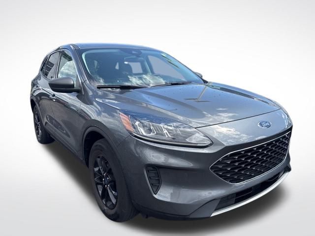 2022 Ford Escape SE photo 2