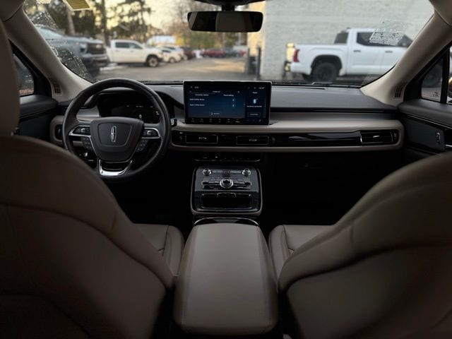 2023 LINCOLN NAUTILUS - Image 24