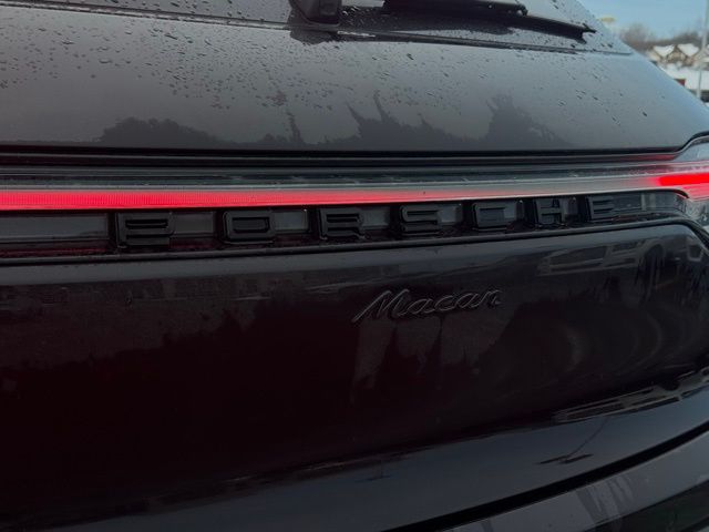 2024 PORSCHE MACAN - Image 8