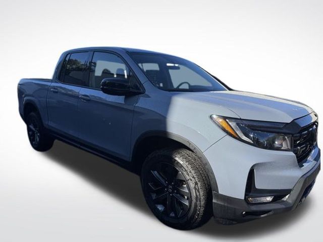2024 Honda Ridgeline Sport photo 2