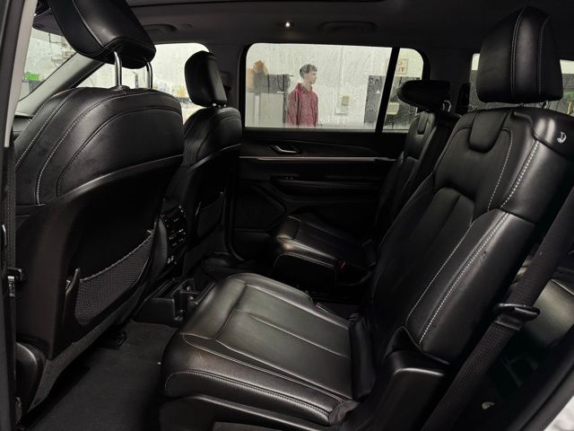 2023 JEEP GRAND CHEROKEE L - Image 19