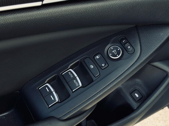 2022 HONDA ACCORD - Image 11