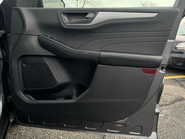 2023 FORD ESCAPE - Image 14