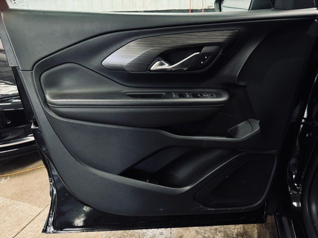 2022 GMC TERRAIN - Image 11