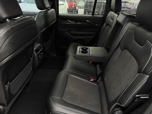 2023 JEEP GRAND CHEROKEE - Image 21