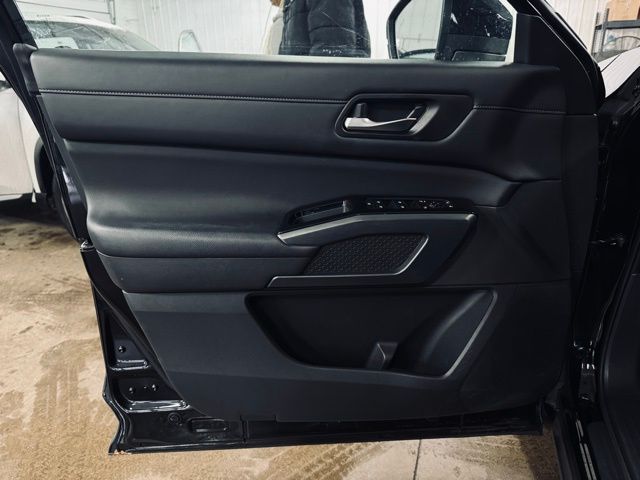 2023 NISSAN PATHFINDER - Image 13