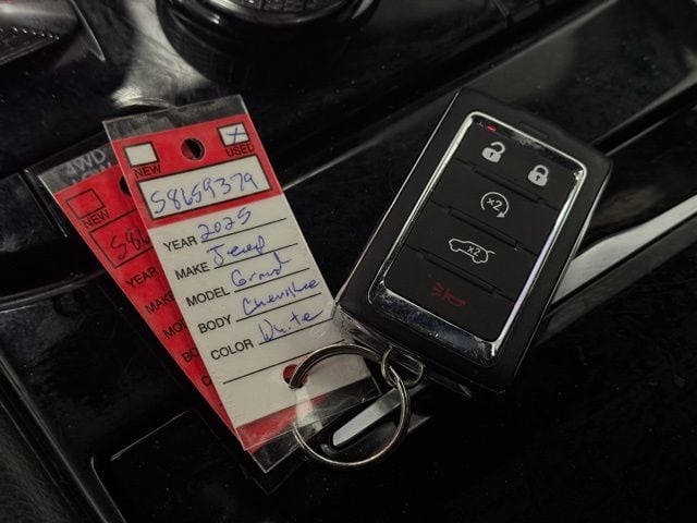 2025 JEEP GRAND CHEROKEE - Image 38