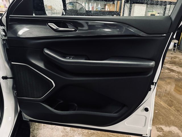 2022 JEEP GRAND CHEROKEE - Image 14