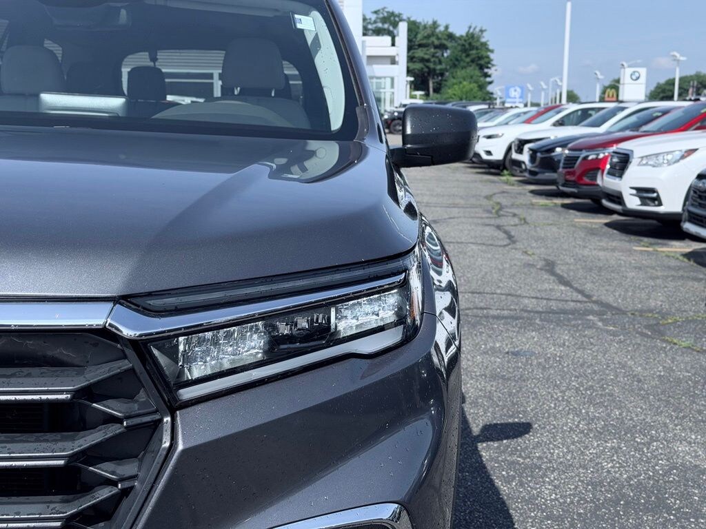 Used 2023 Honda Pilot LX SUV