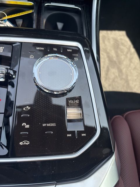 2025 BMW 740I - Image 27