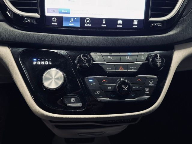 2024 CHRYSLER PACIFICA - Image 35