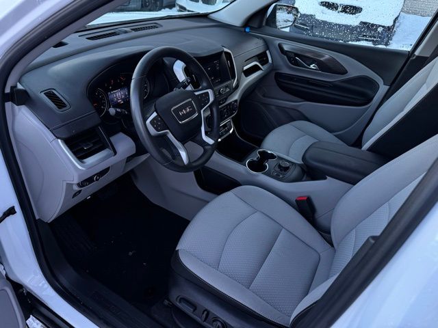2023 GMC TERRAIN - Image 16