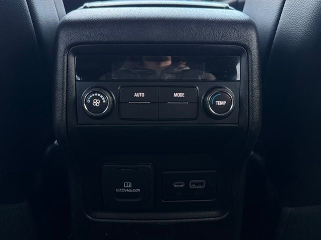 2023 GMC ACADIA - Image 25