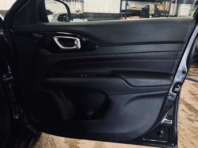 2022 JEEP COMPASS - Image 17