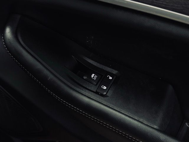 2023 JEEP GRAND CHEROKEE - Image 15