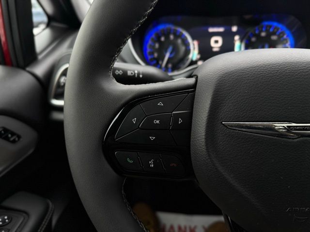 2025 CHRYSLER PACIFICA - Image 33