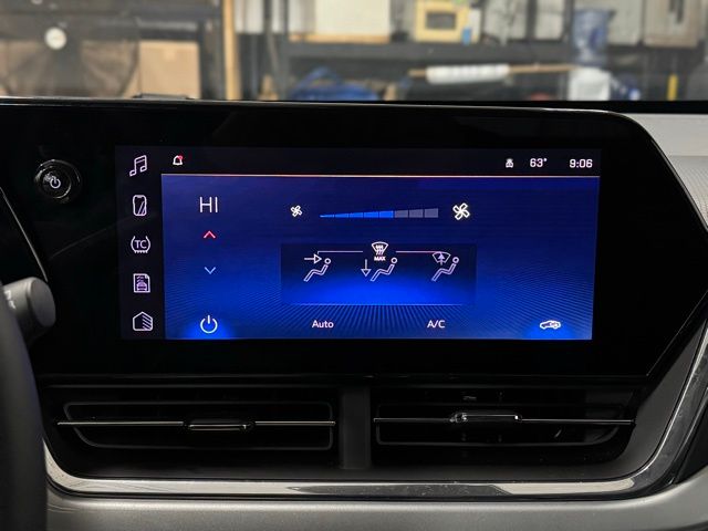 2025 CHEVROLET TRAX - Image 33