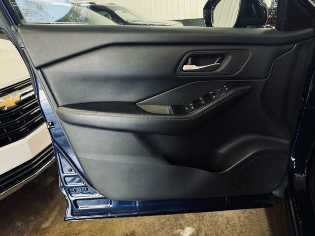 2024 NISSAN ROGUE - Image 12