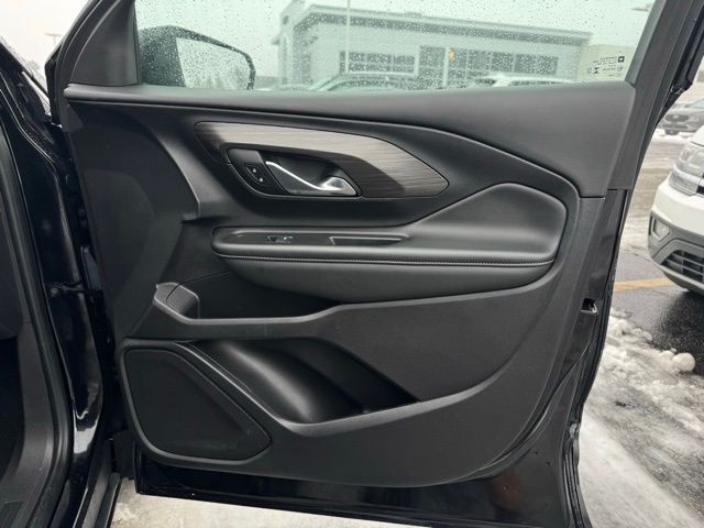 2024 GMC TERRAIN - Image 12
