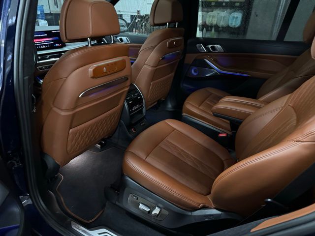 2024 BMW X7 - Image 23