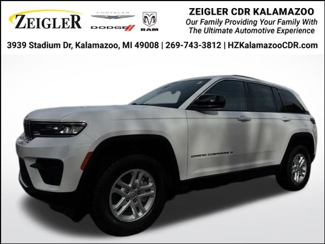 2023 JEEP GRAND CHEROKEE - Image 1