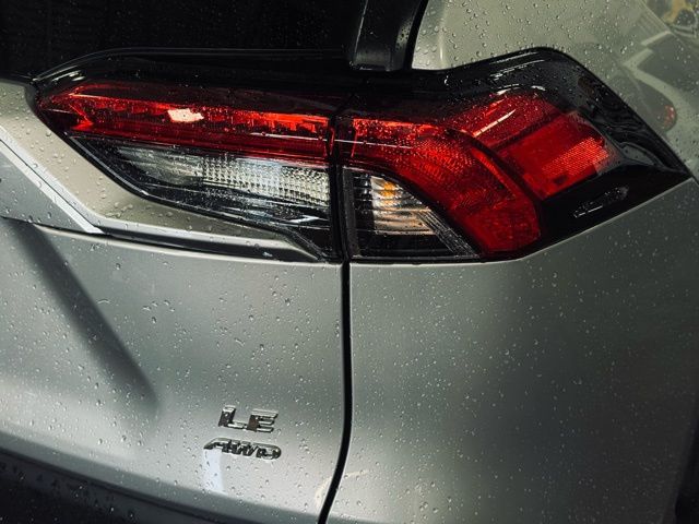 2025 TOYOTA RAV4 - Image 6