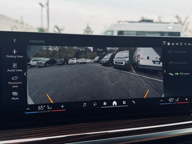 2026 BMW X5 - Image 40