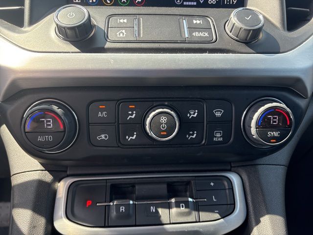 2023 GMC ACADIA - Image 31