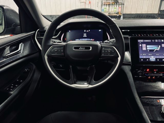 2023 JEEP GRAND CHEROKEE - Image 23