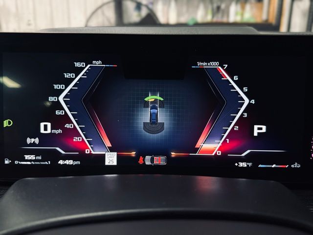 2025 BMW X7 - Image 34