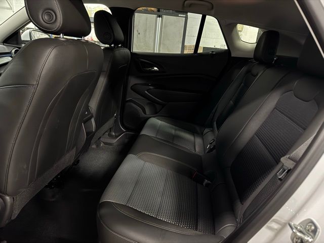2025 CHEVROLET TRAX - Image 17