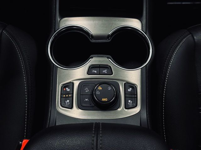 2023 GMC TERRAIN - Image 33