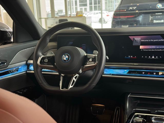 2025 BMW 750E - Image 32