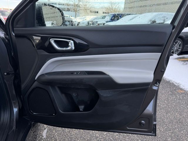 2023 JEEP COMPASS - Image 14