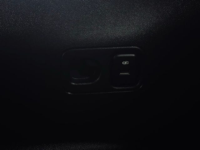 2023 GMC ACADIA - Image 21