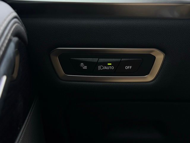 2026 BMW X7 - Image 36