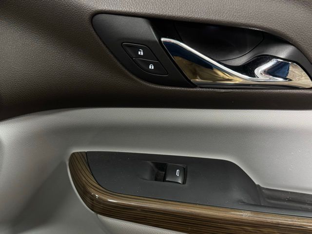 2023 GMC ACADIA - Image 15