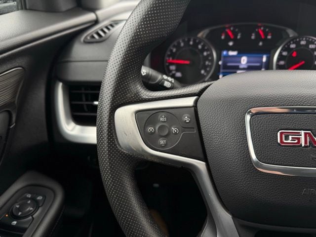 2024 GMC TERRAIN - Image 22
