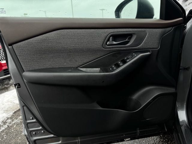 2023 NISSAN ROGUE - Image 10