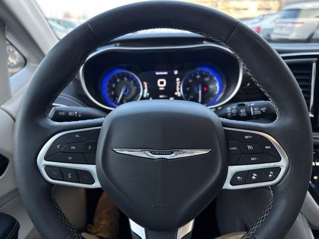 2023 CHRYSLER PACIFICA - Image 29